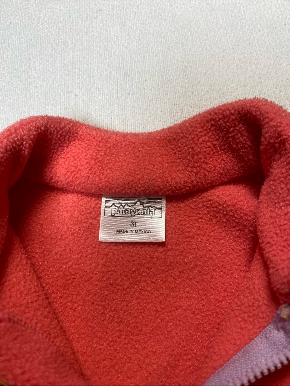 Patagonia Kids Coral Pink Fleece Vest 3T - Picture 3 of 7
